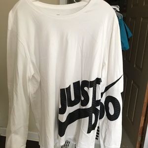 Mens Nike Long Sleeve “Just Do It” Tee L